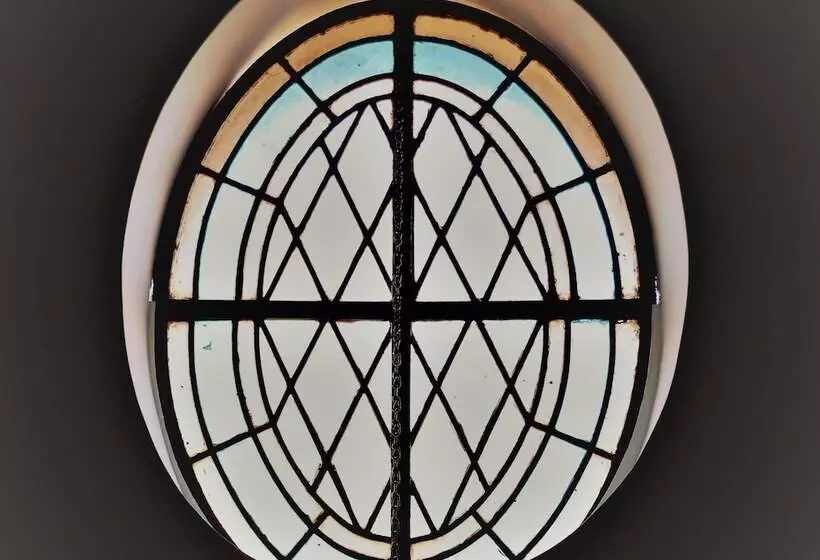 Holy Hostel Boutique