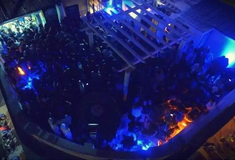 Holy Hostel Boutique