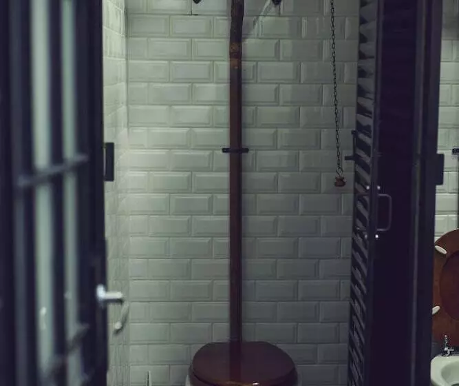 Holy Hostel Boutique