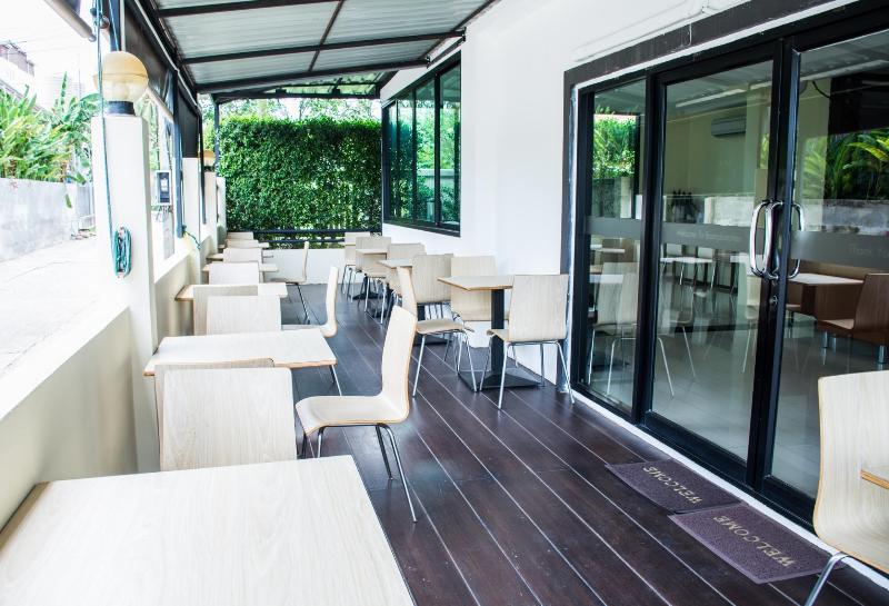 Отель Baan Phor Phan