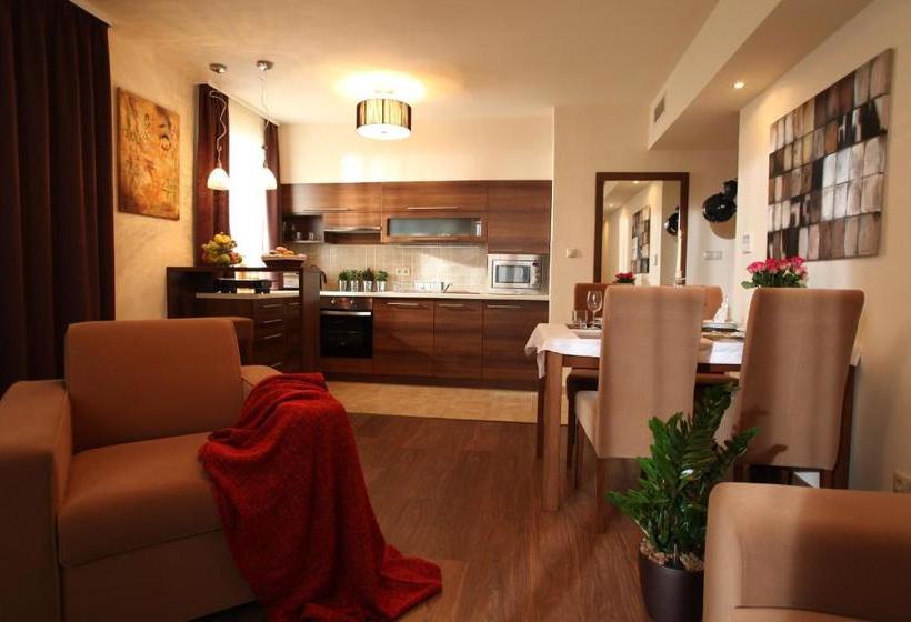 Hotel Birdland Villapark