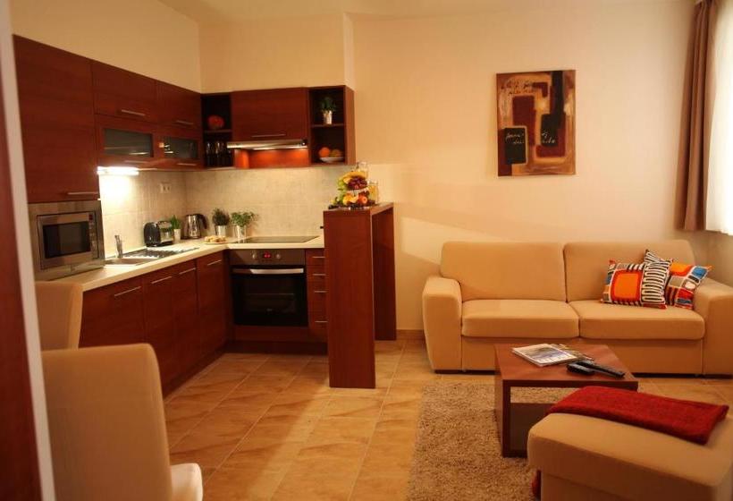 Hotel Birdland Villapark