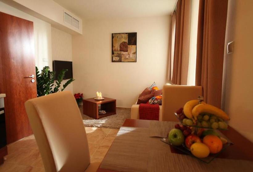 Hotel Birdland Villapark