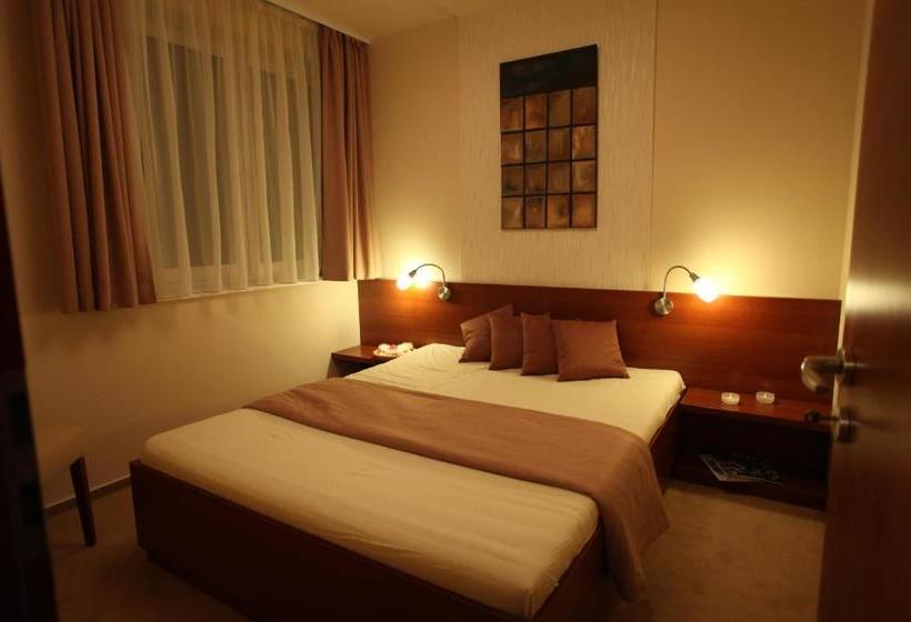 Hotel Birdland Villapark