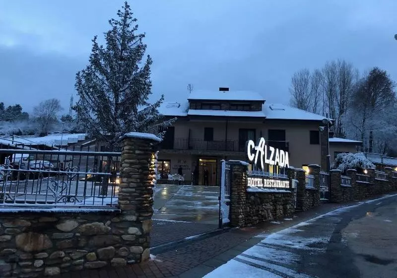ホテル Calzada