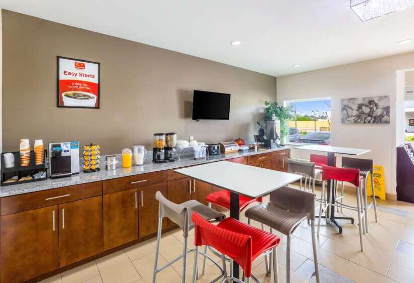 בית מלון כפרי Econo Lodge Baton Rouge University Area