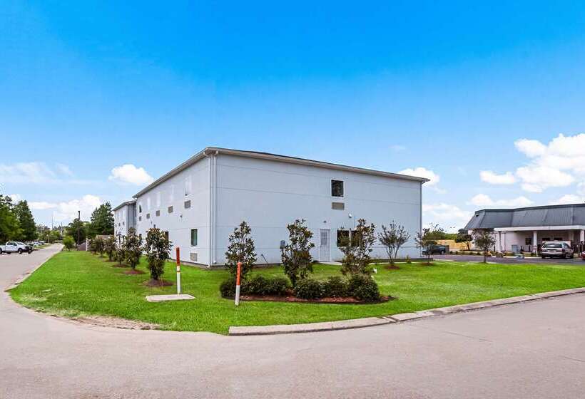 בית מלון כפרי Econo Lodge Baton Rouge University Area