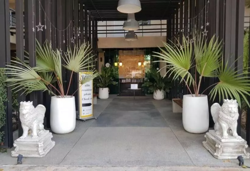 هتل Elite Residence Phitsanulok Sha