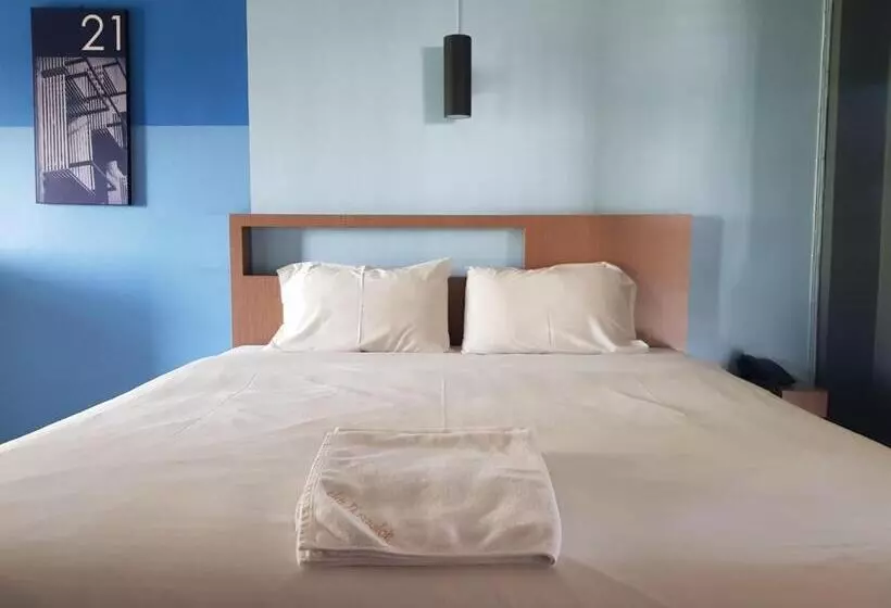هتل Elite Residence Phitsanulok Sha