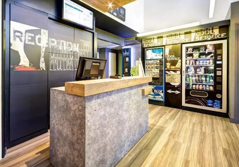 ホテル Ibis Budget Caen Memorial