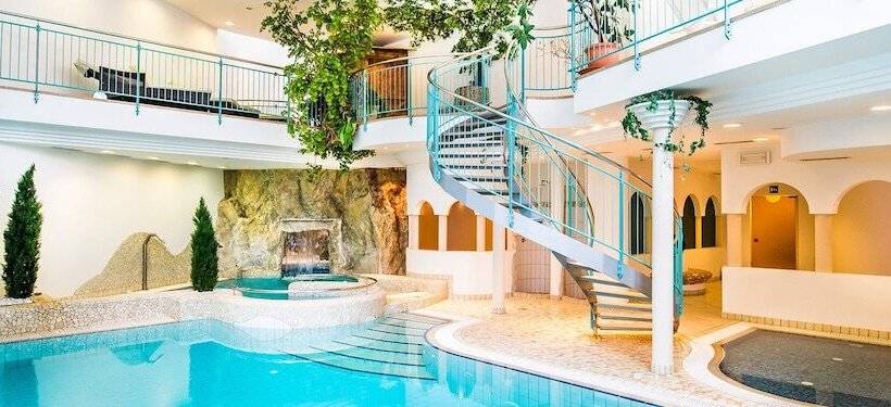 Отель Oberwirt Weisses Kreuz