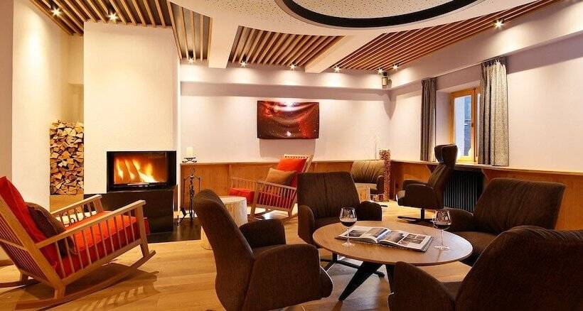 Отель Oberwirt Weisses Kreuz