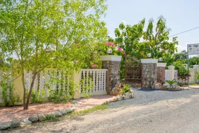 Hotel Pink Sands Villa