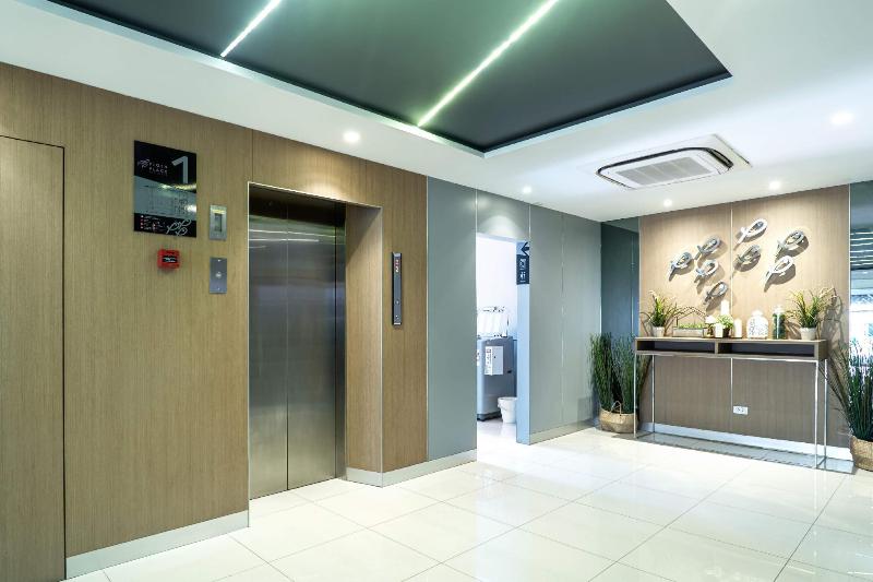 هتل Ploen Place Residence