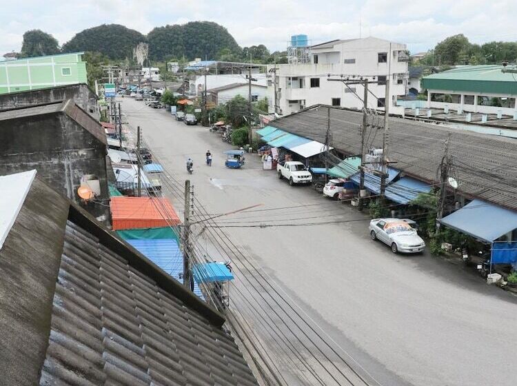 فندق Pro Chill Krabi Guesthouse