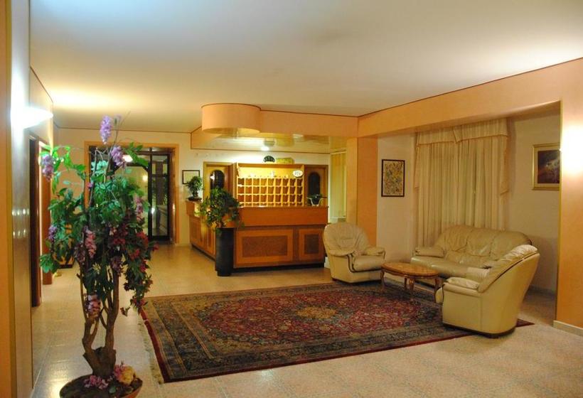 هتل Ristorante La Siesta