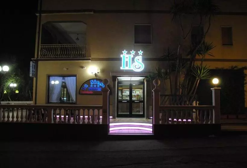 هتل Ristorante La Siesta