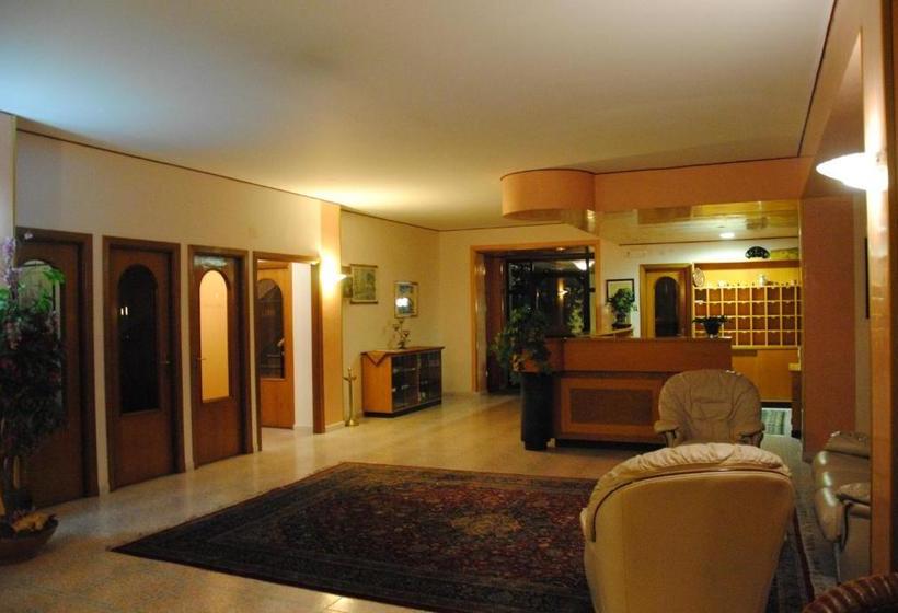 هتل Ristorante La Siesta