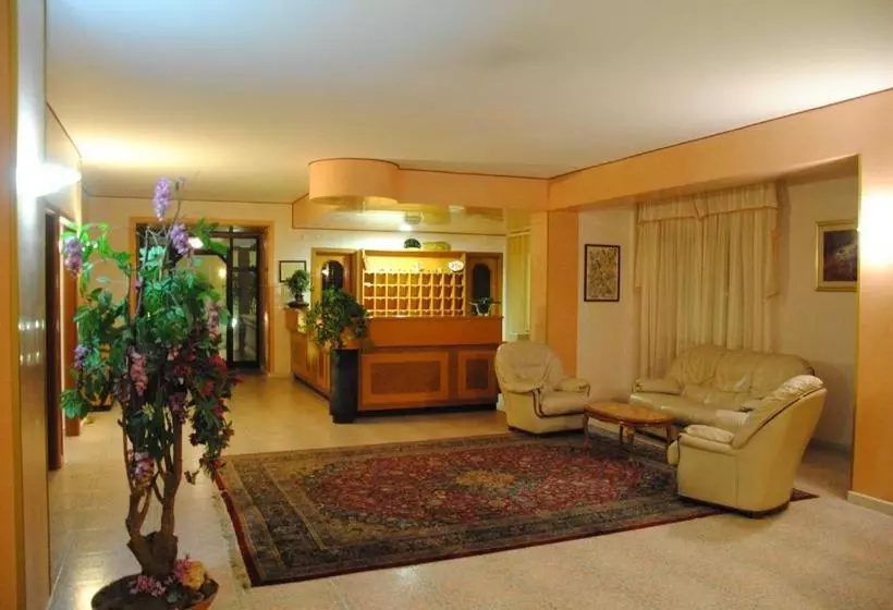 هتل Ristorante La Siesta