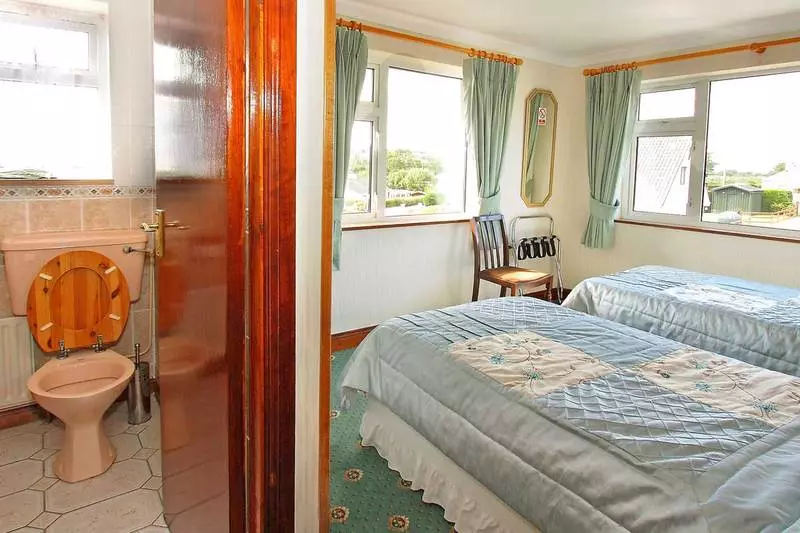 هتل Suncrest B&b