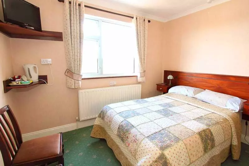 هتل Suncrest B&b