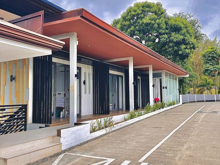 فندق Ultra Winds Mountain Resort