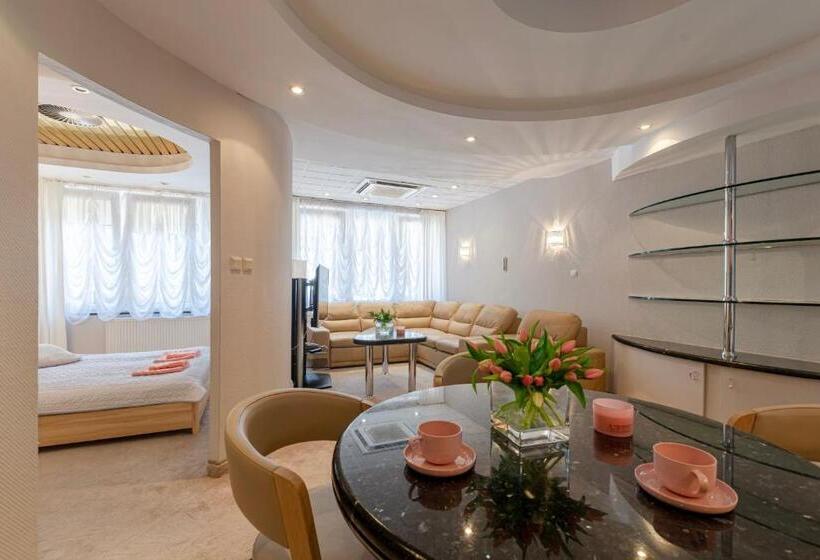 בית מלון כפרי Ustka