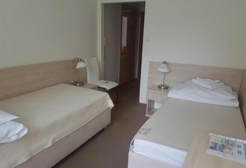 בית מלון כפרי Ustka