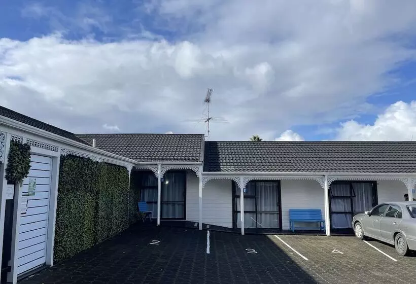 Papakura Pioneer Motor Lodge & Motel