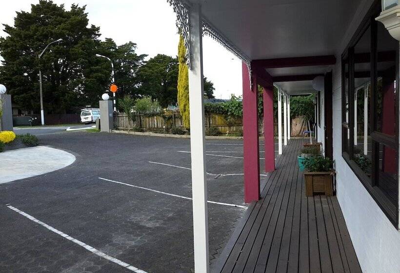 Papakura Pioneer Motor Lodge & Motel