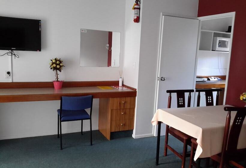 Papakura Pioneer Motor Lodge & Motel