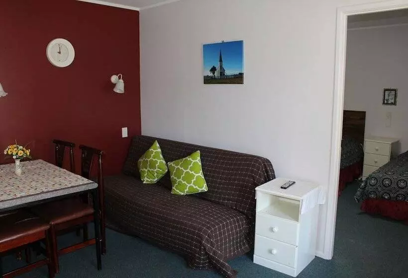 Papakura Pioneer Motor Lodge & Motel