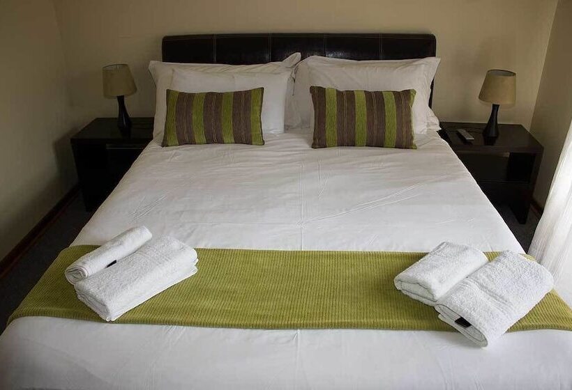 פנסיון Ebony And Ivory