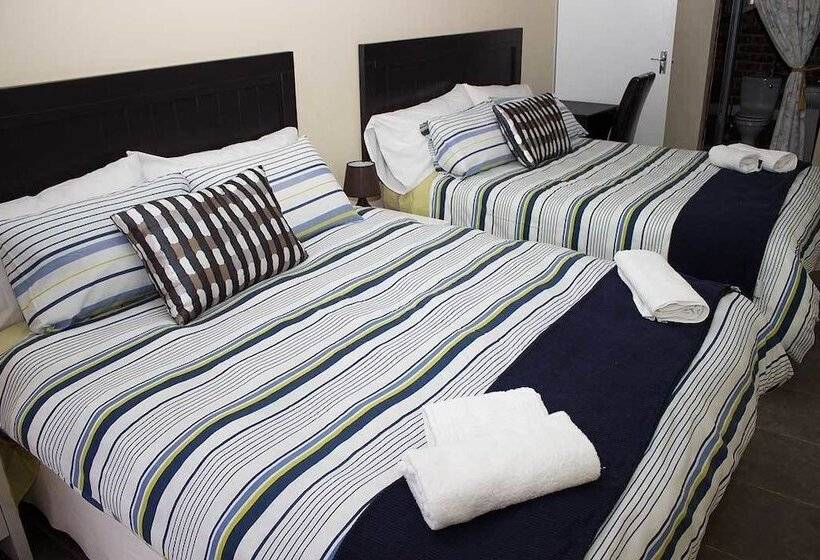 פנסיון Ebony And Ivory