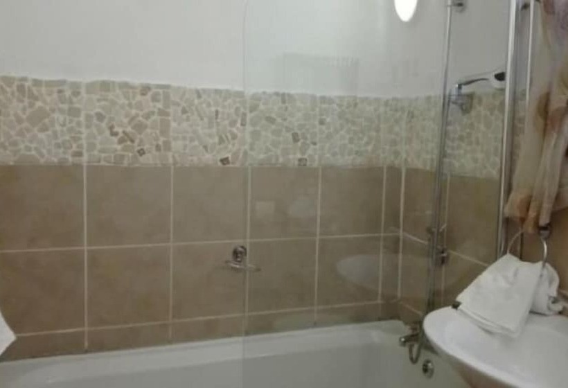 פנסיון Ledimor Guesthouse