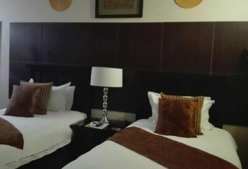 פנסיון Ledimor Guesthouse