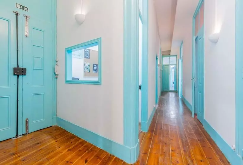 تختخواب و صبحانه C&o Guest House Lisbon