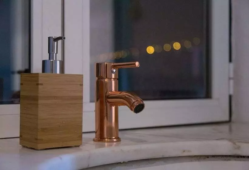 تختخواب و صبحانه C&o Guest House Lisbon