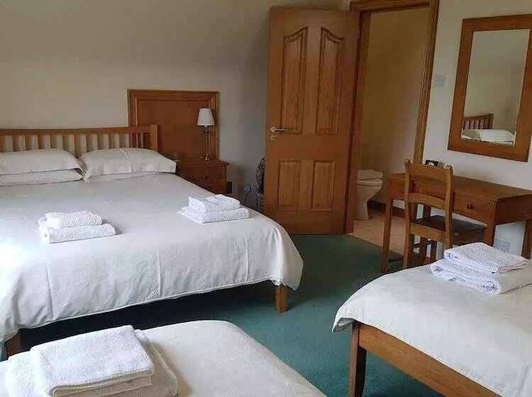 Aamiaismajoitus (B&B) Kilcreeny Lodge