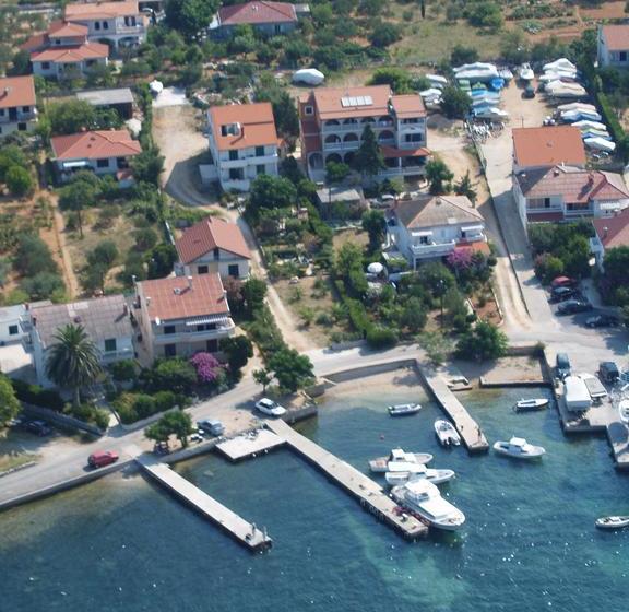 Bed And Breakfast Nika