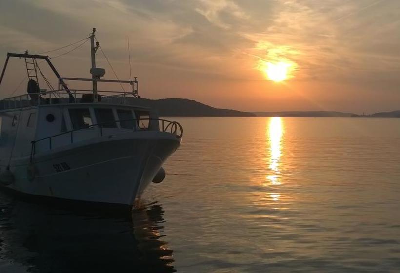 Bed And Breakfast Nika