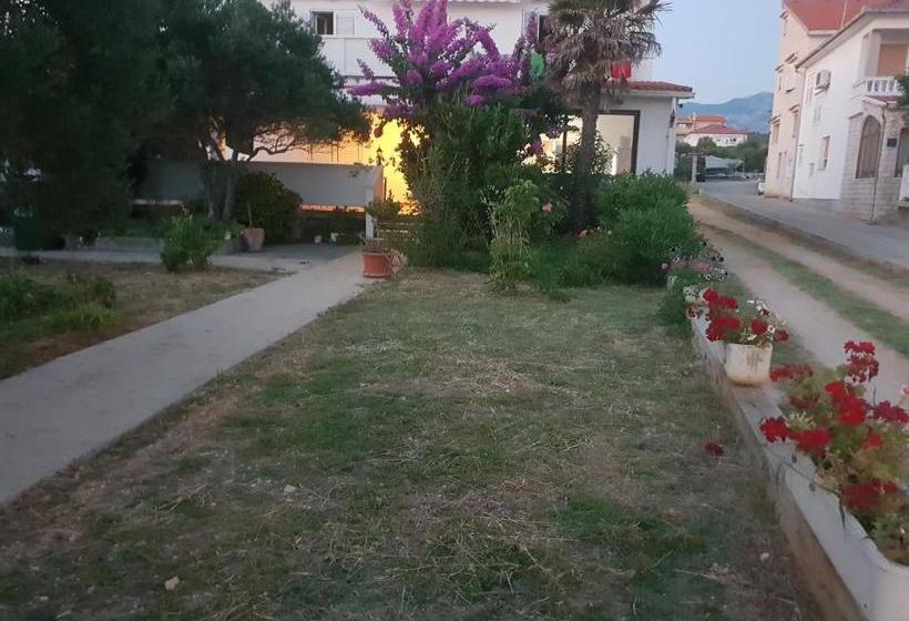 Bed And Breakfast Nika