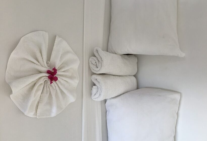 Bed and Breakfast Savera Beach Houses