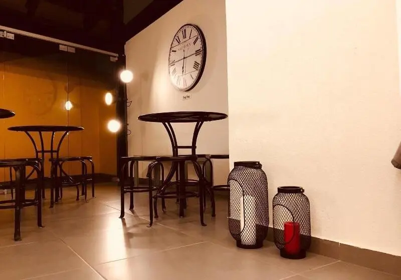 Globo Happy Hostel