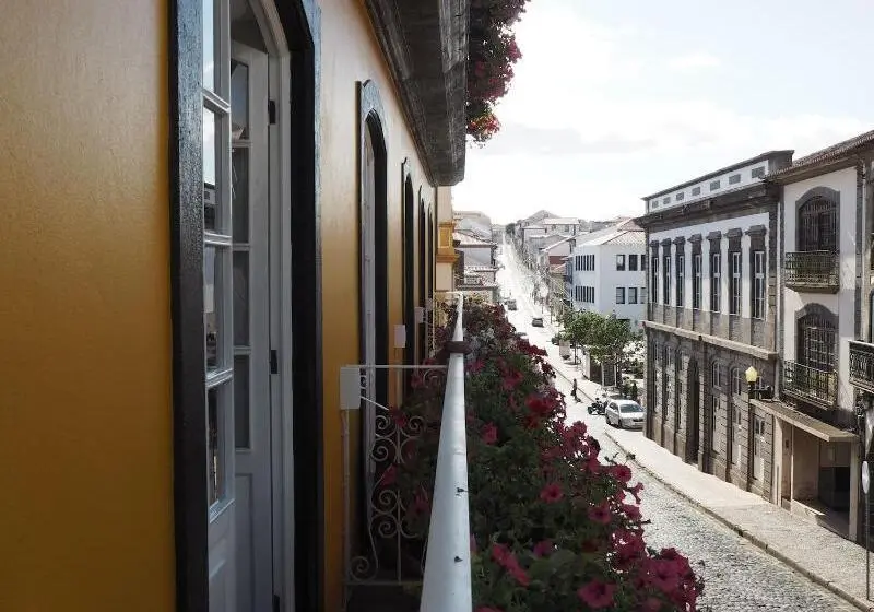 Globo Happy Hostel