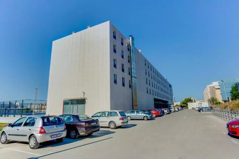 Rooms Dr. Franjo Tuđman   Hostel