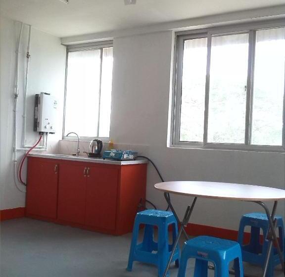 هتل Airlines Business