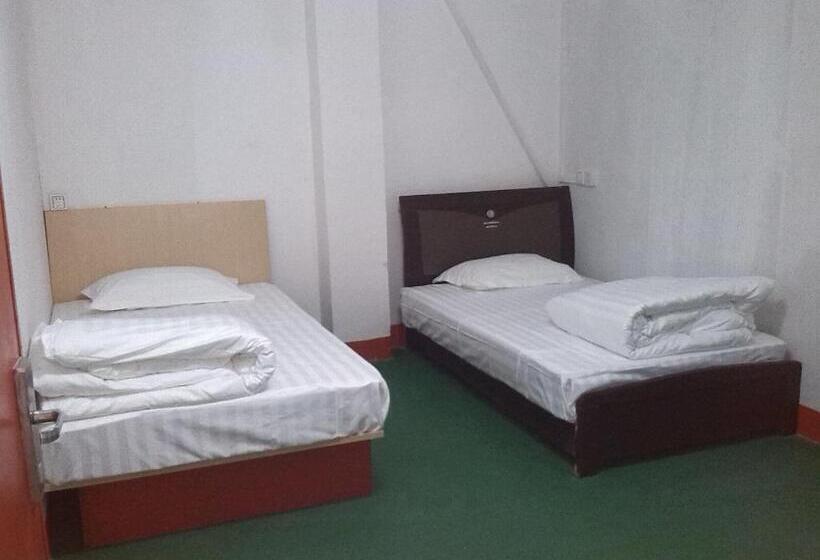 هتل Airlines Business