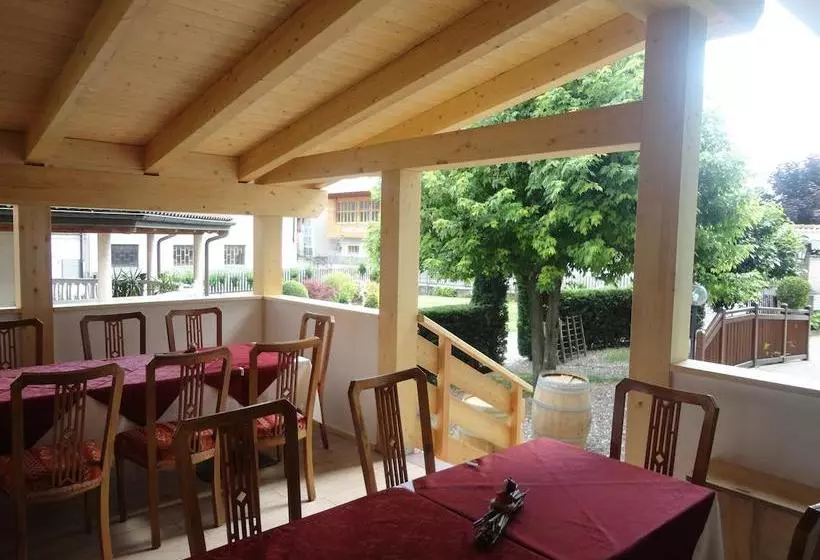 Hotelli Al Caminetto