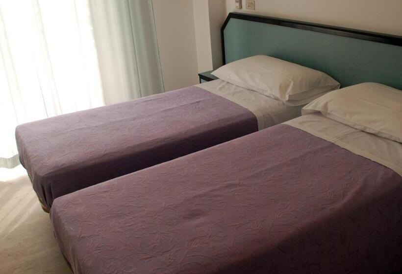 בית מלון כפרי Caravelle